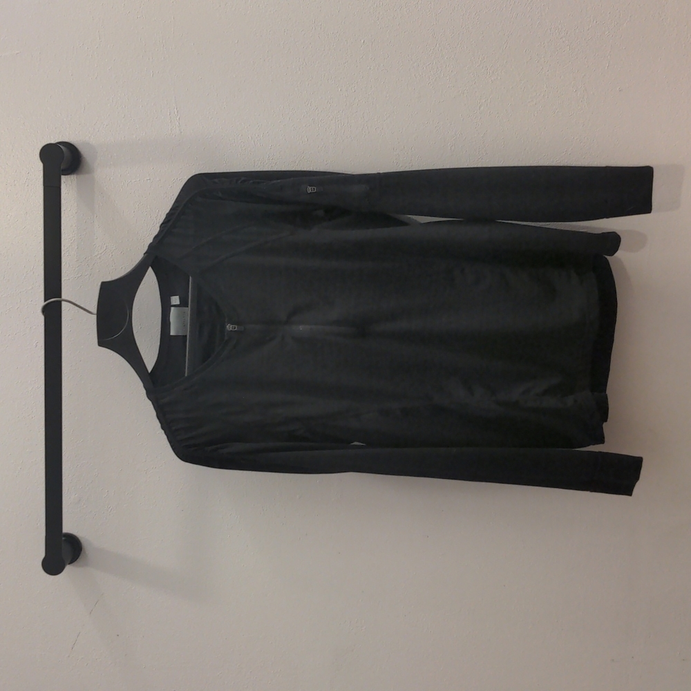 Athleta lightweight long sleeve black workout shirt size large